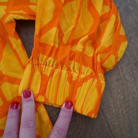 Sheridan French 3/4 Sleeve Printed Faux Button Split Neck Top Orange Womens Sz 0 - Picture 8 of 8